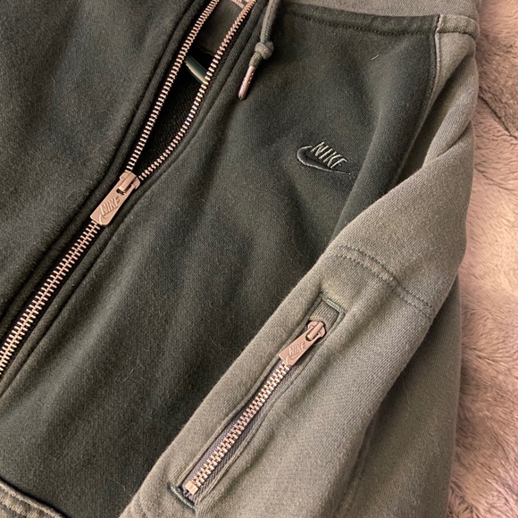 Nike Zip Up Jacket - Picture 3 of 3